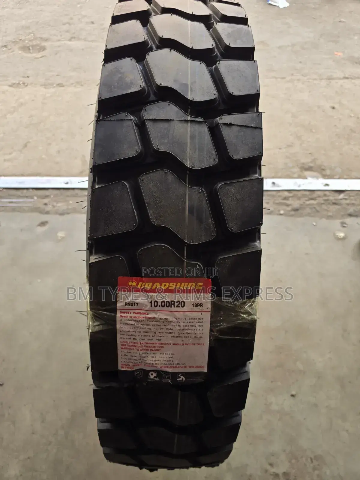 1000r20 Roadshine Tires (Diff)