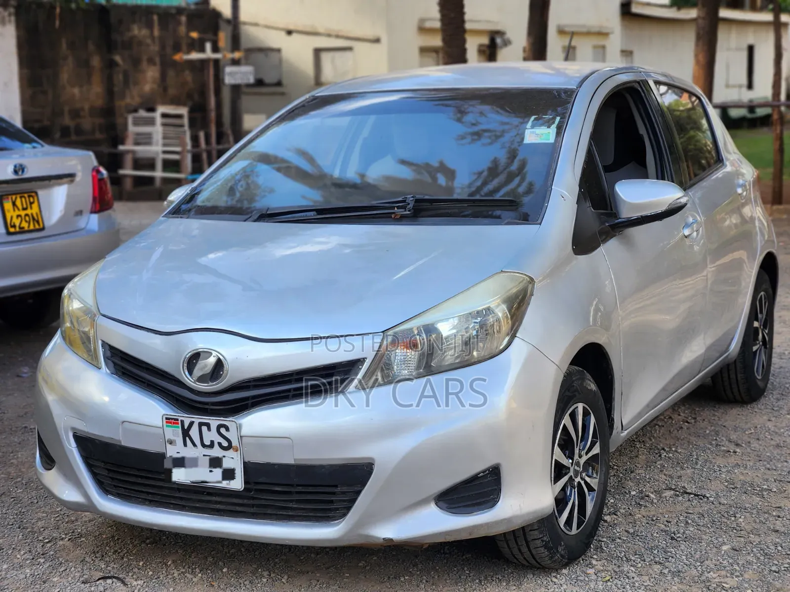 Toyota Vitz 2013