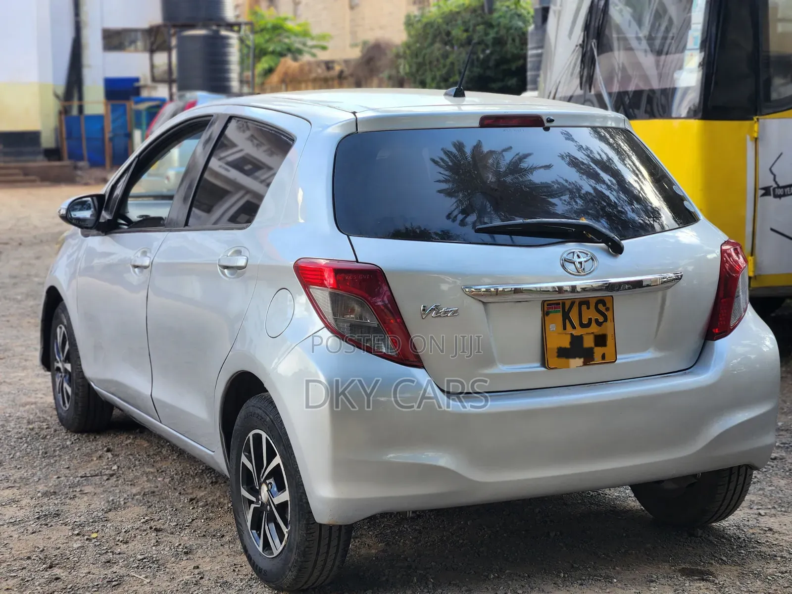 Toyota Vitz 2013