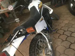 Yamaha DT175 2021 White