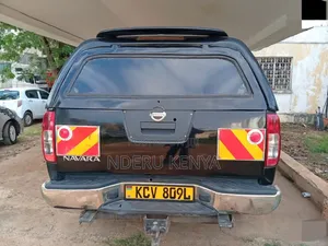 Nissan Navara 2.5 dCi 2012 Black