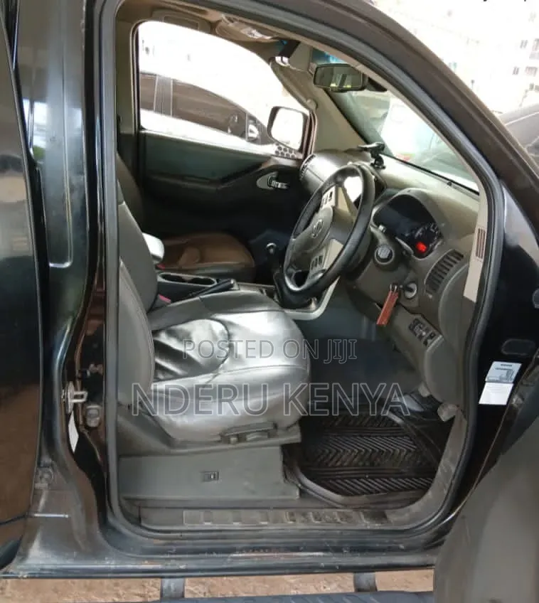 Nissan Navara 2.5 dCi 2012 Black