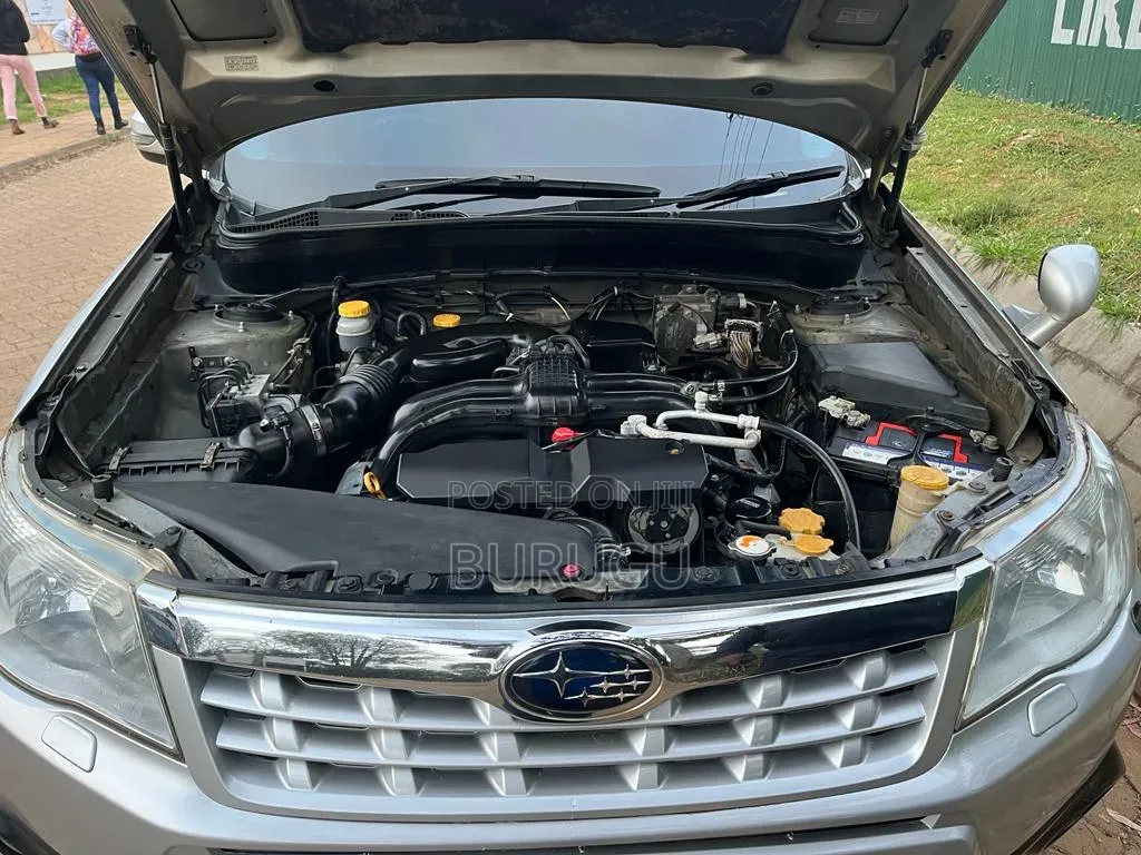 Subaru Forester 2010 Silver