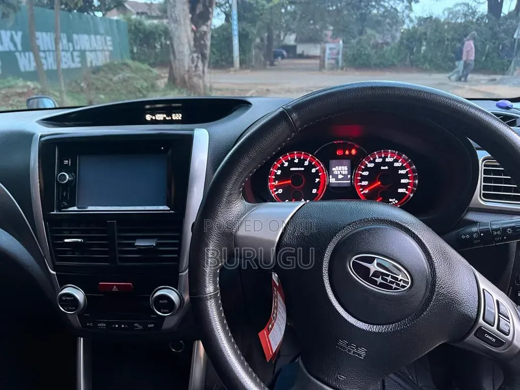 Subaru Forester 2010 Silver