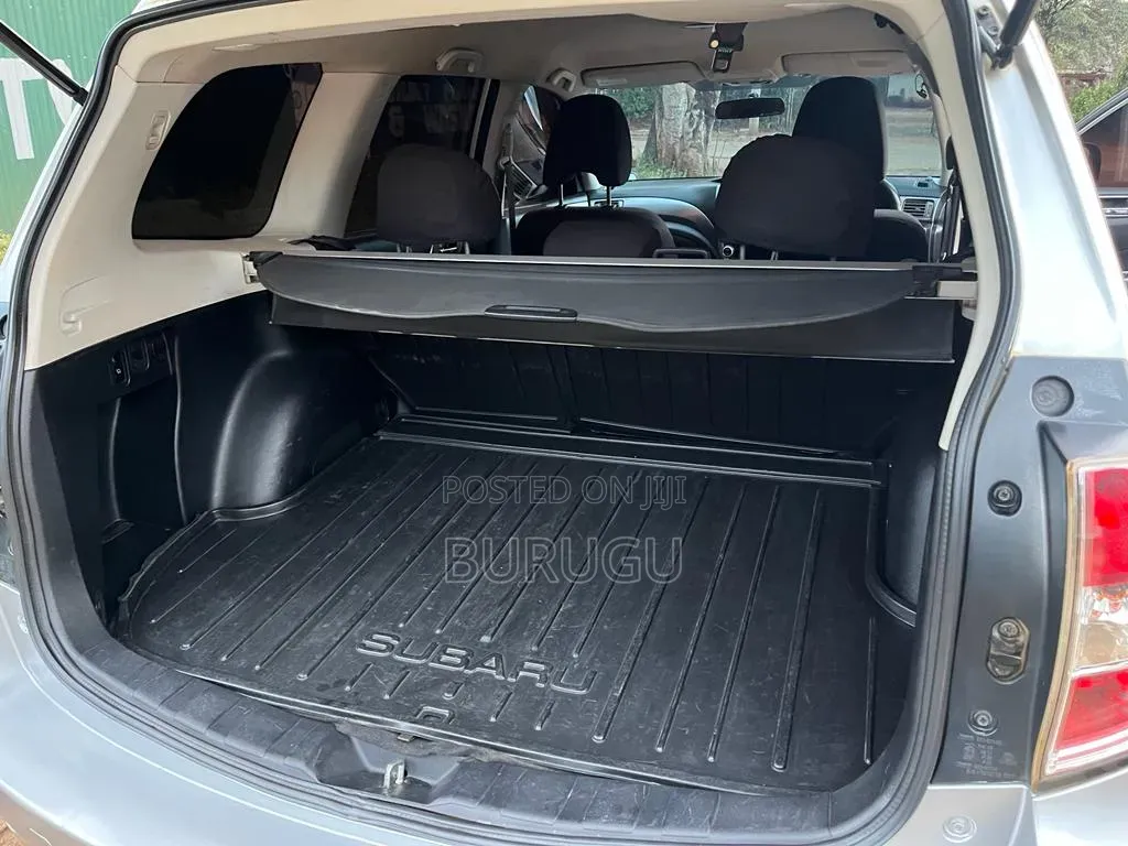 Subaru Forester 2010 Silver