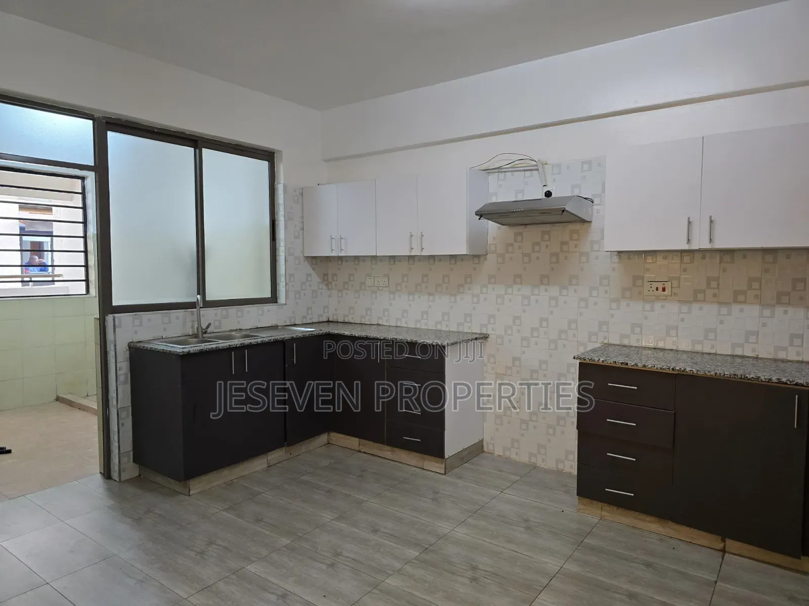 4bdrm Apartment in Parklands Third for rent