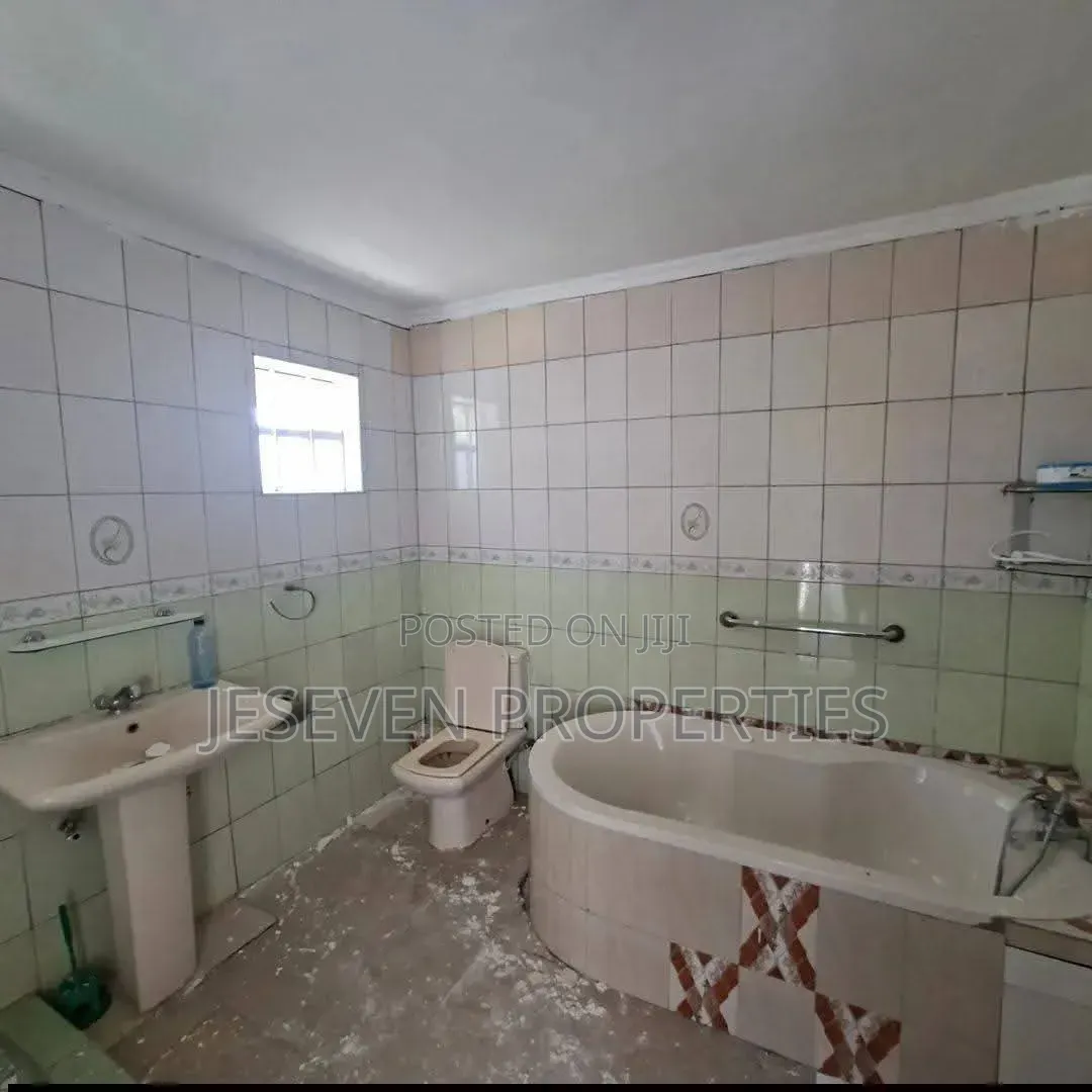 4bdrm Mansion in Syokimau, Gateway Mall Area for rent
