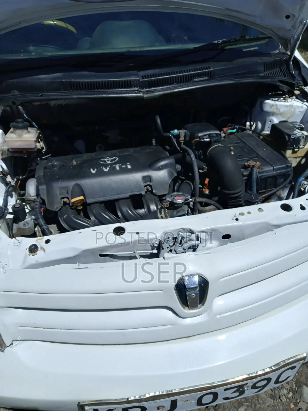 Toyota IST 2001 White