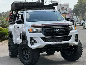 Toyota Hilux 2.4 Diesel 2020 White