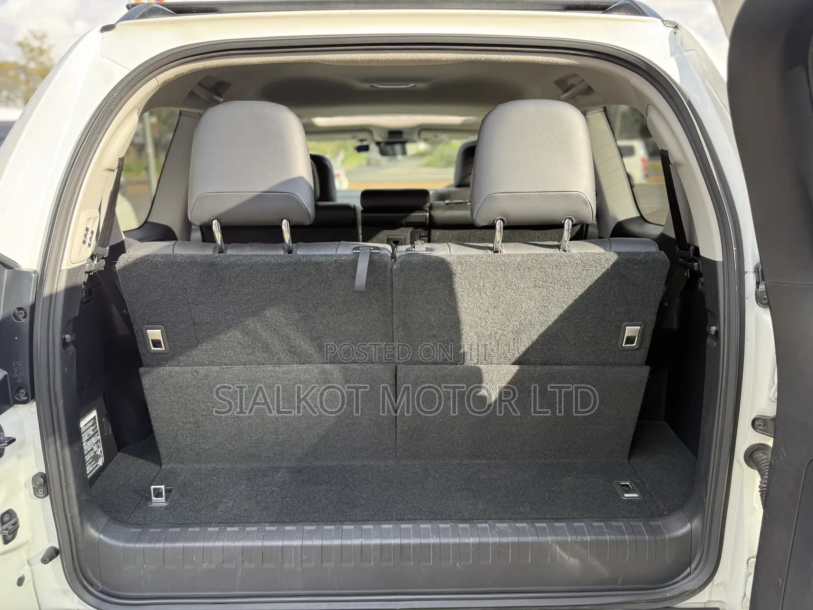 Toyota Land Cruiser Prado 2.7 2019 White