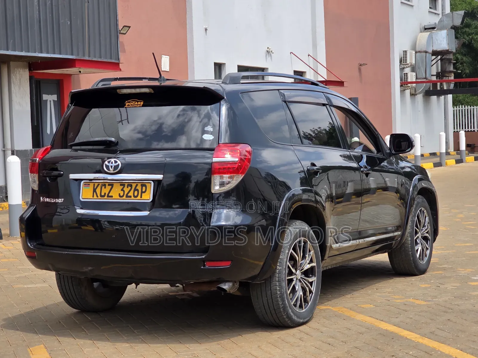 Toyota Vanguard 2013 Black