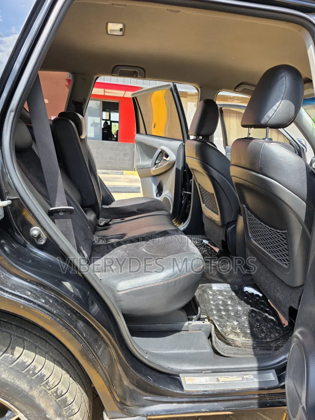 Toyota Vanguard 2013 Black