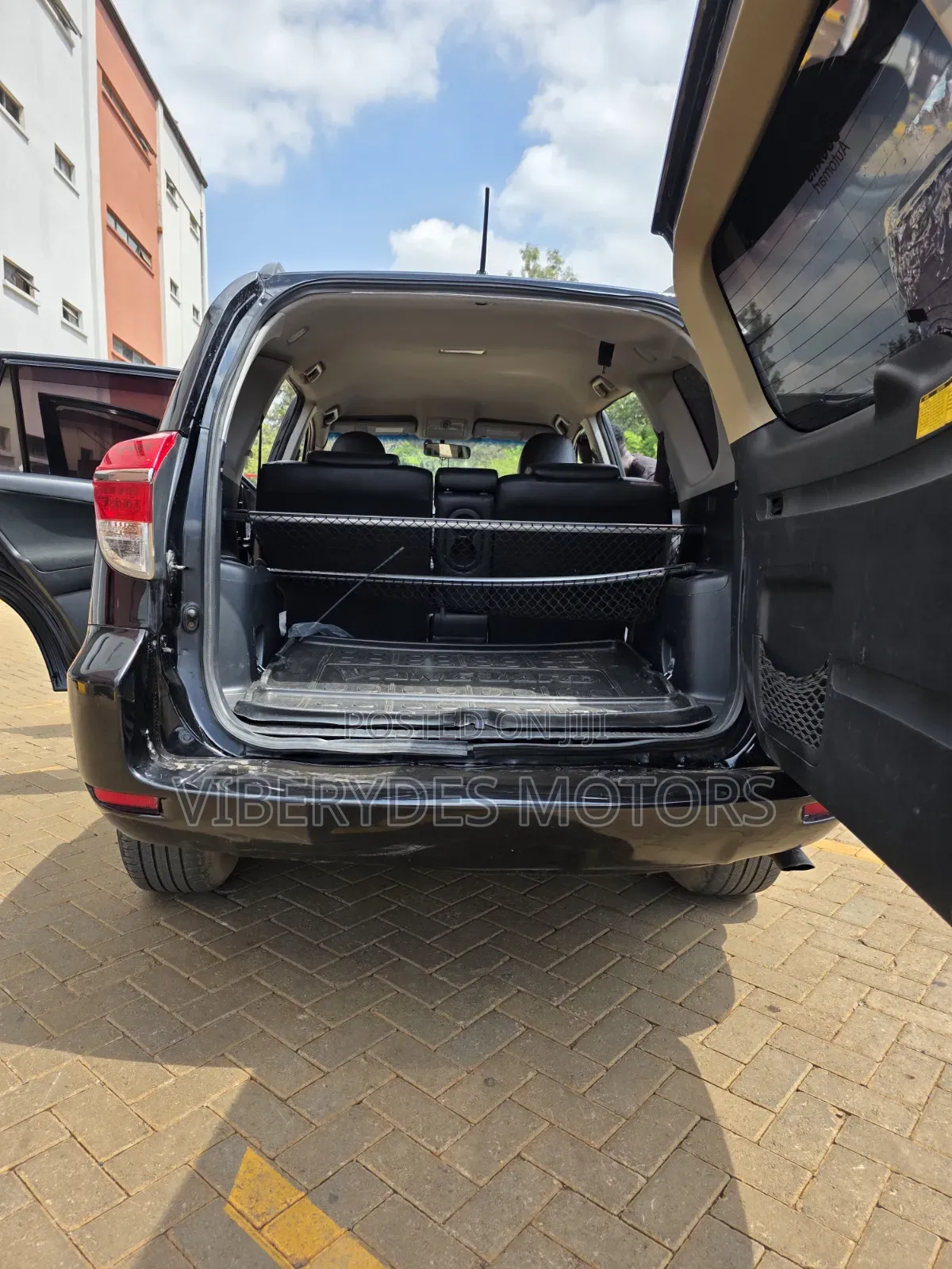 Toyota Vanguard 2013 Black