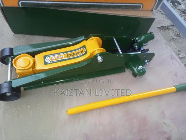 Affordable 2.5 Ton Hydraulic Floor Jack