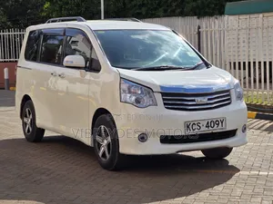 Toyota Noah 2011 White