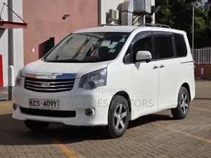 Toyota Noah 2011 White