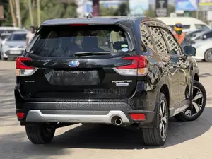 Subaru Forester Base AWD 2019 Black
