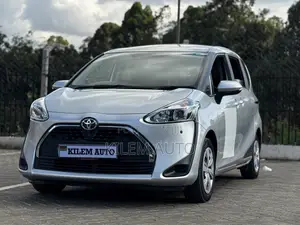 Toyota Sienta 1.5 AWD 2019 Silver