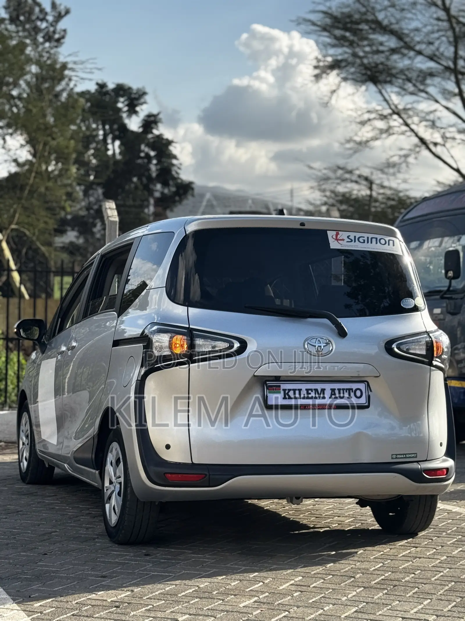 Toyota Sienta 1.5 AWD 2019 Silver