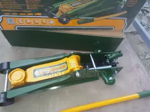 Heavy-Duty Hydraulic Floor Jack (2.5 Ton