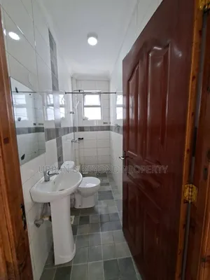 4bdrm Townhouse / Terrace in Karai for rent