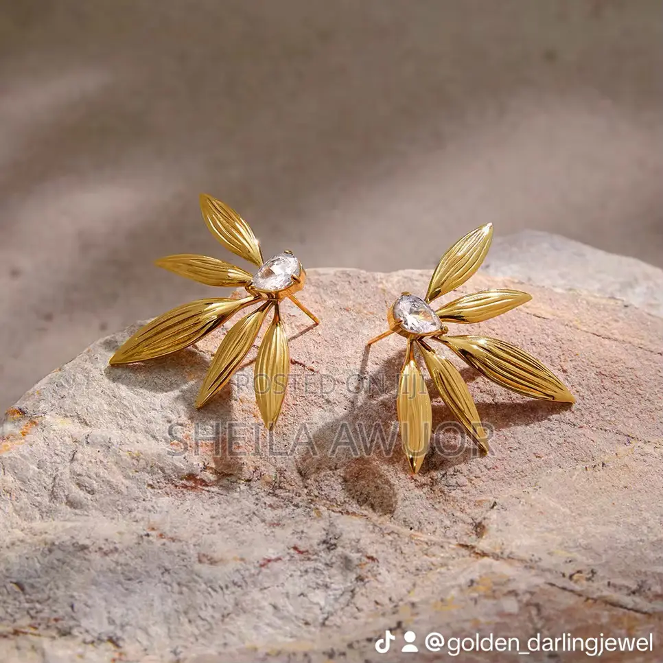 18 K Gold Plated Tawi Earring - Hypoallergenic and Water Resistant