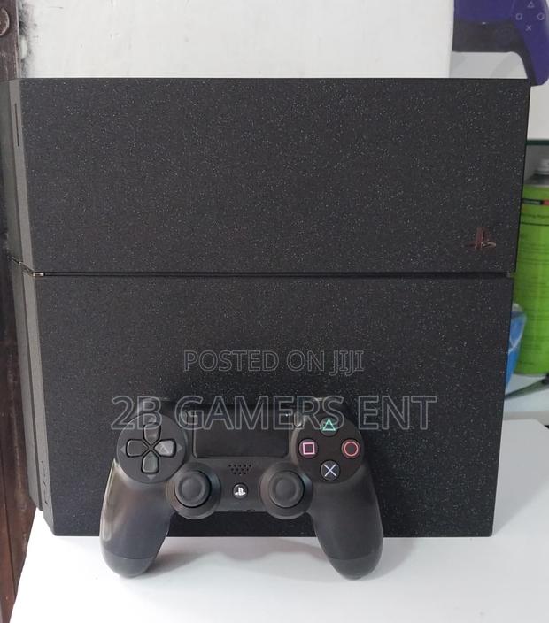 Ps4 Chipped and 9 Games Installed Free - thumbnail 2