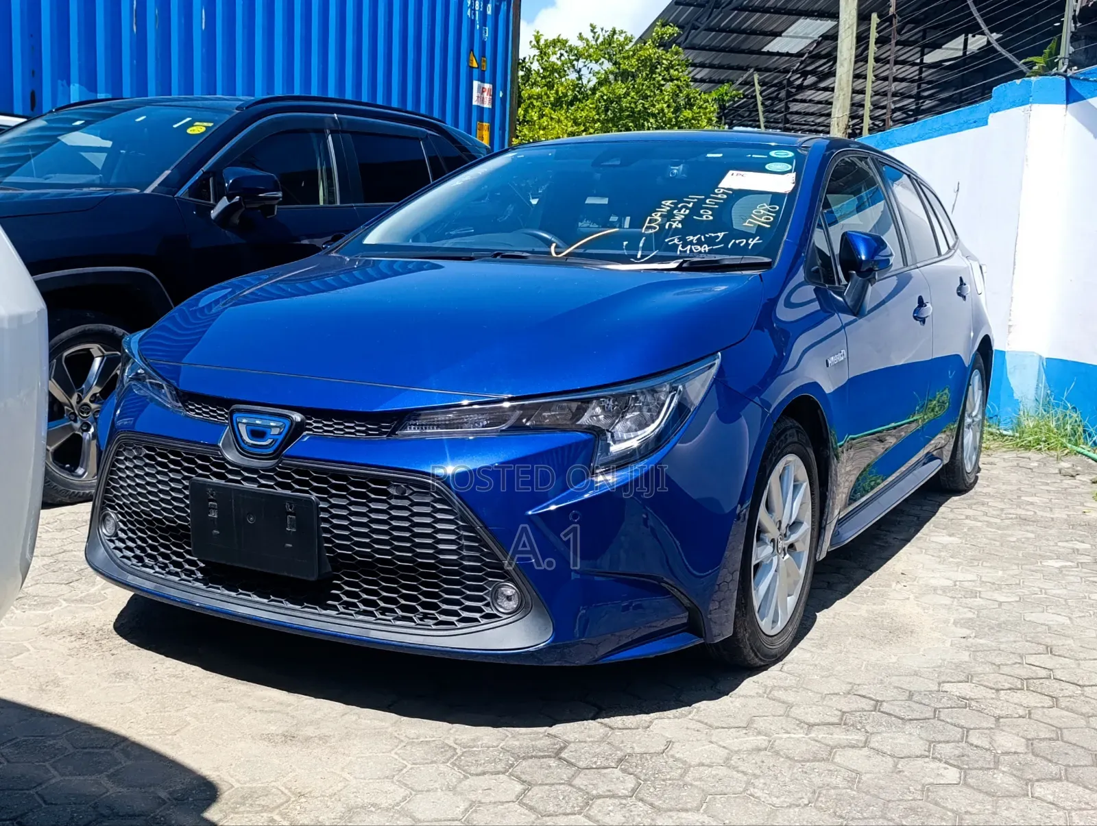 Toyota Corolla LE (1.8L 4cyl 2A) 2019 Blue