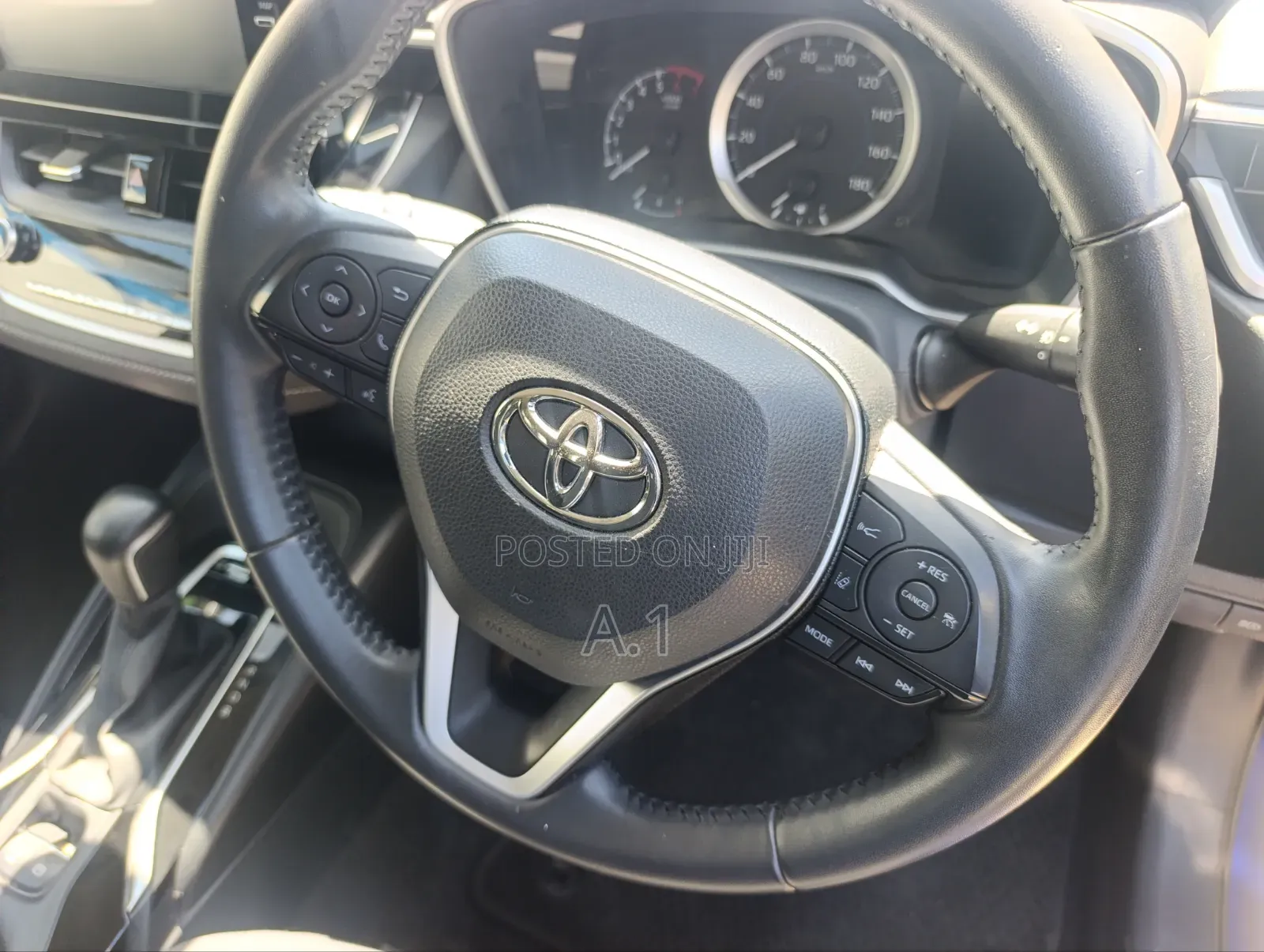 Toyota Corolla LE (1.8L 4cyl 2A) 2019 Blue