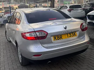 Renault Fluence 2011 Silver