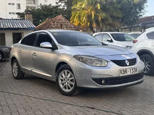 Renault Fluence 2011 Silver