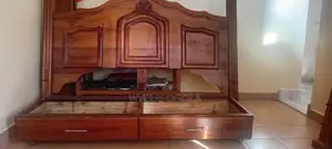 Hardwood Bed 6x6