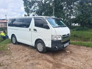 Toyota HiAce 2012 White