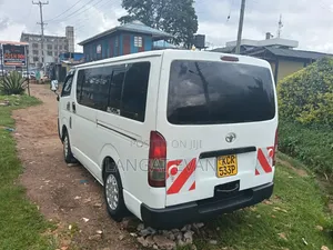Toyota HiAce 2012 White