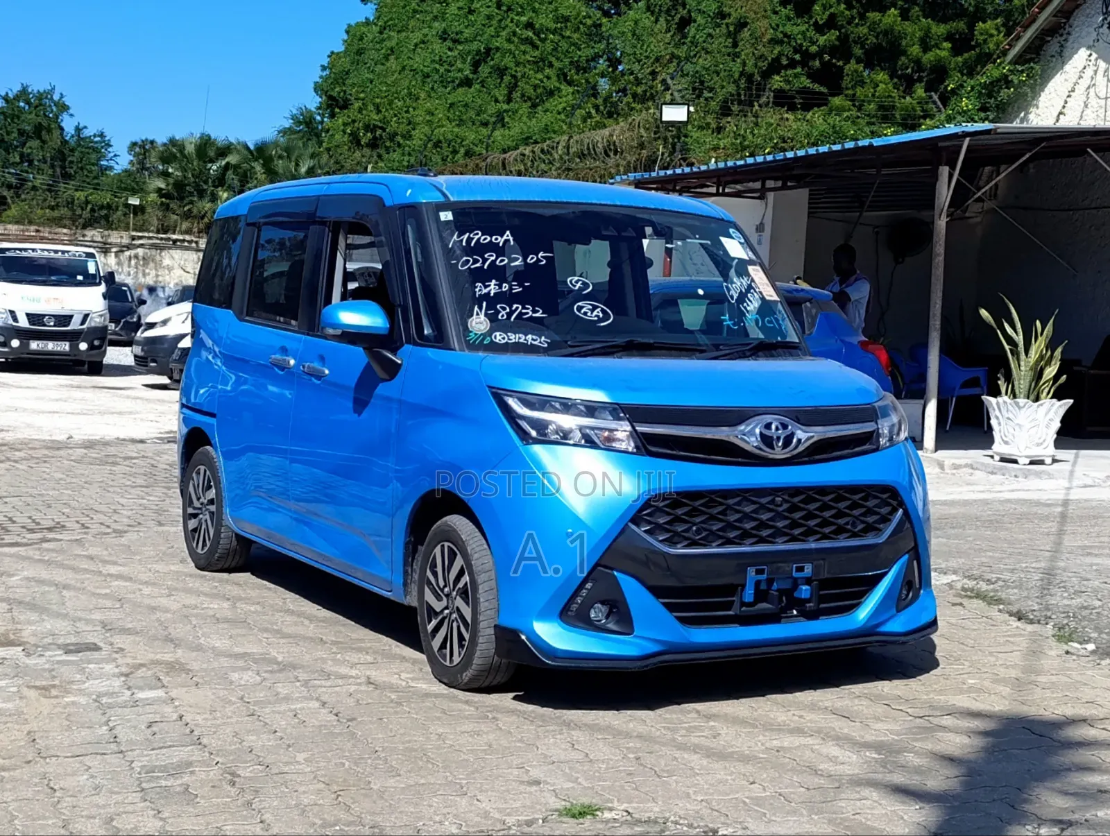 Toyota Tank 1.0 FWD 2019 Blue