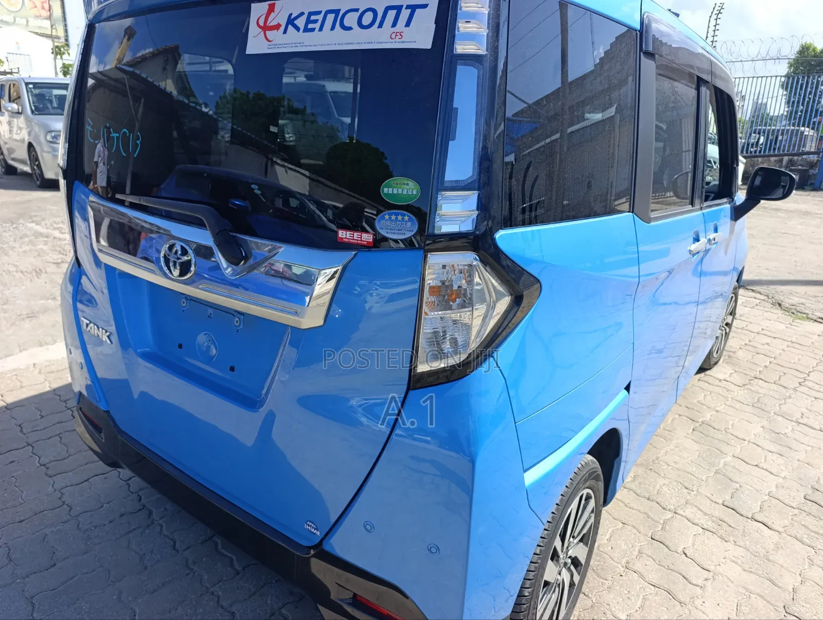 Toyota Tank 1.0 FWD 2019 Blue