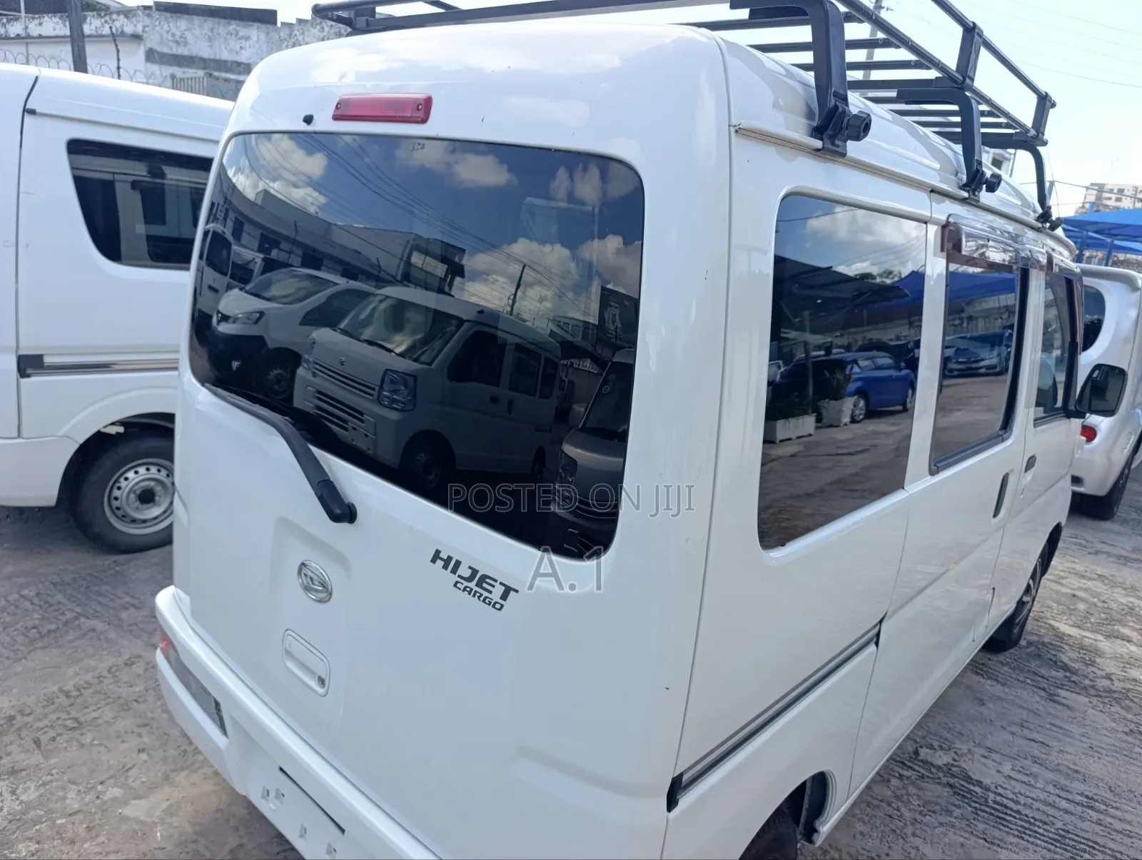 Daihatsu Hijet 2019 White