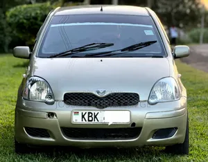 Toyota Vitz 2004 Gold