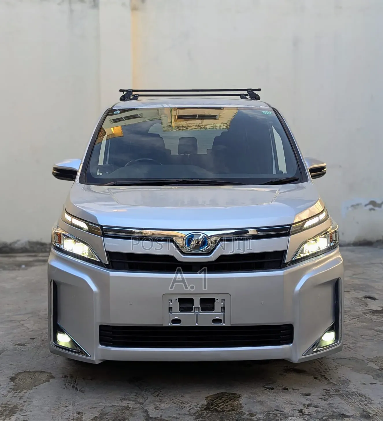 Toyota Voxy 2019 Silver