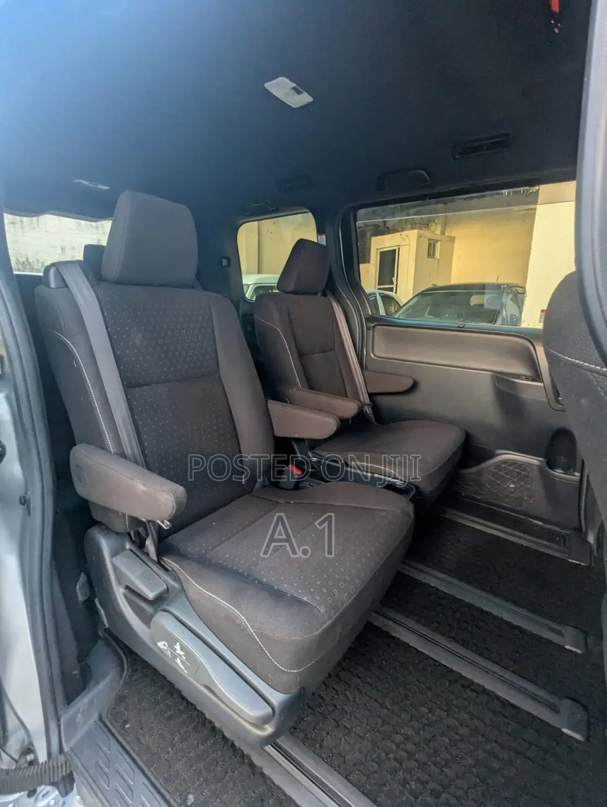 Toyota Voxy 2019 Silver