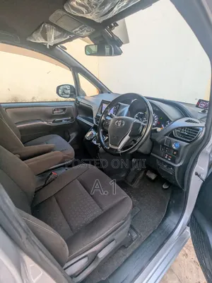 Toyota Voxy 2019 Silver