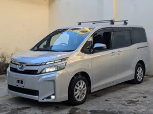 Toyota Voxy 2019 Silver