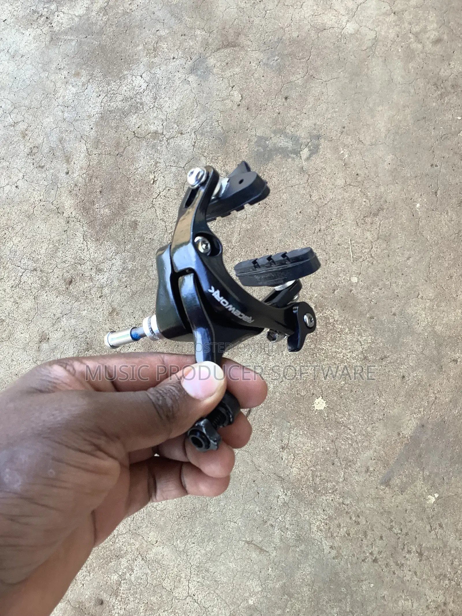 Roadbike Rim Brake. Complete With Pads