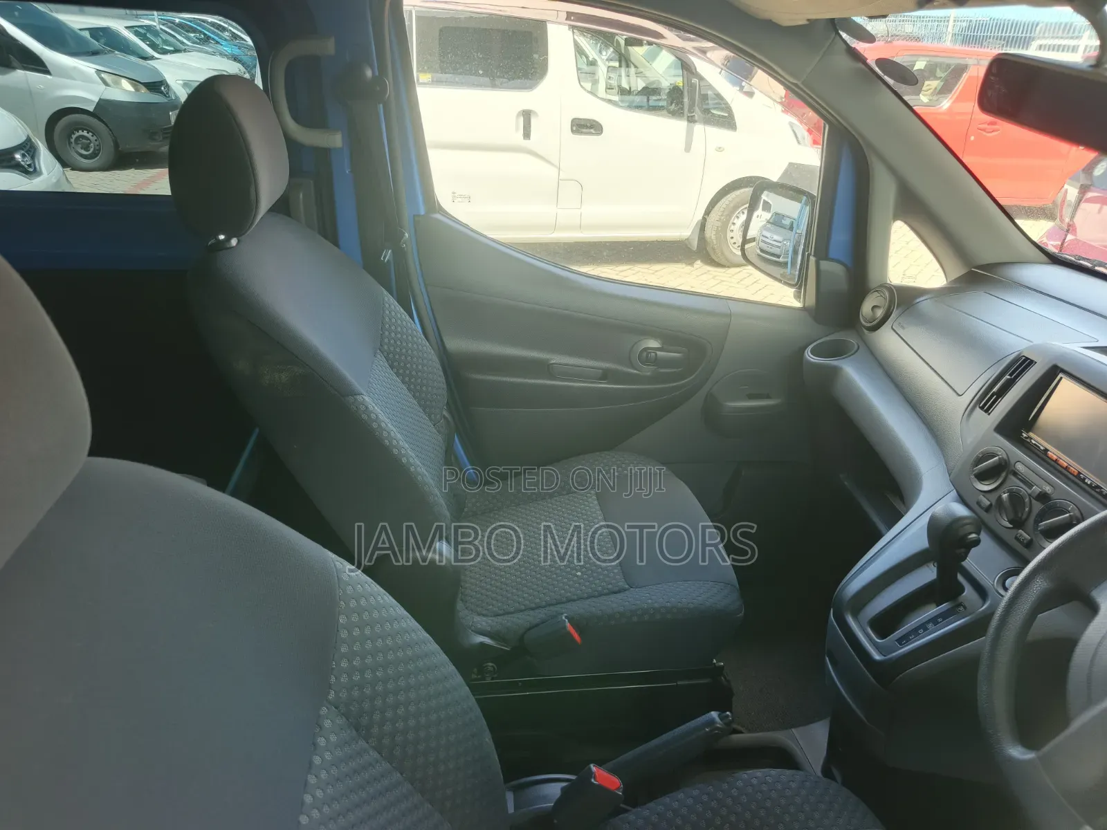 Nissan NV200 SV 2020 Blue