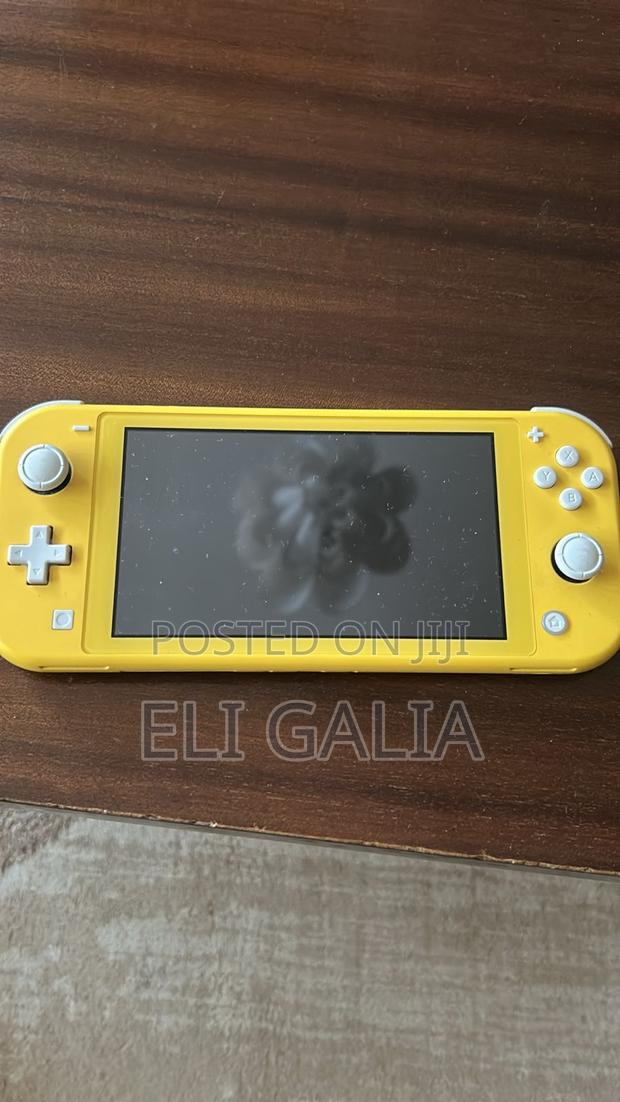 Nintendo Switch Lite - thumbnail 2