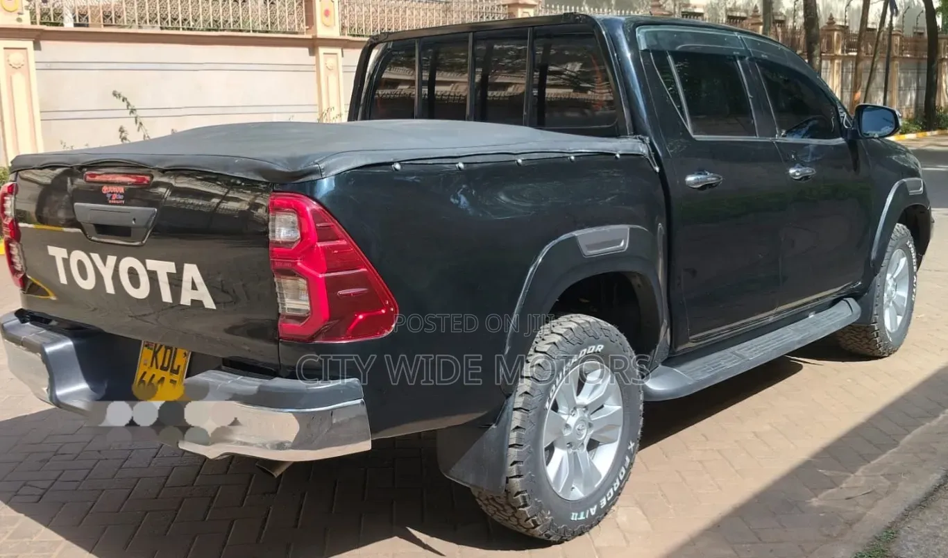 Toyota Hilux Revo Double Cab Deisel 2.8 AWD 2017 Black
