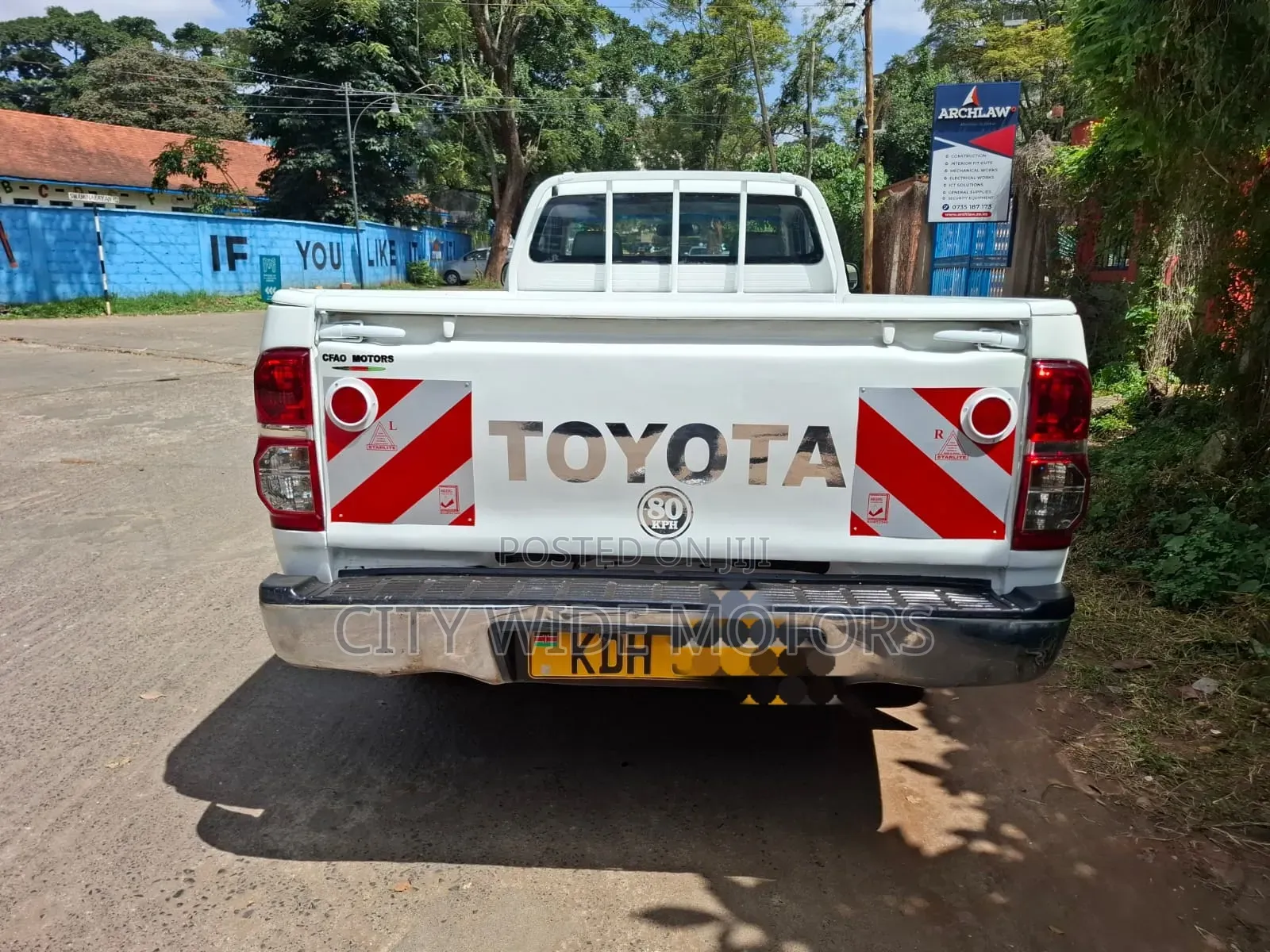 Toyota Hilux 2015 White