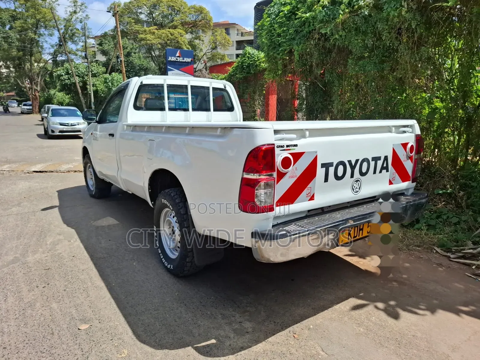 Toyota Hilux 2015 White