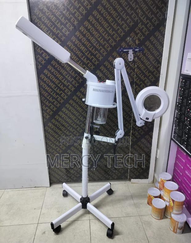 Hot Facial Steamer With Magnifying Glass