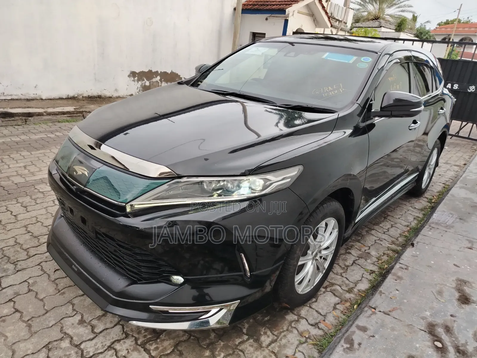 Toyota Harrier 2.0 Turbo 2019